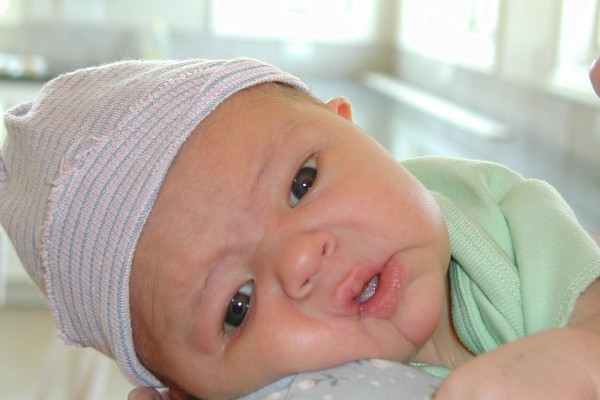 http://maddogmom.com/wp-content/uploads/2011/10/quinn3_baby_hospitaljpg-600x400.jpg